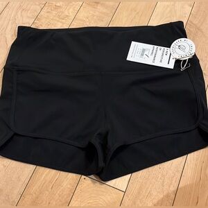 VUORI - SEASCAPE SHORTY - NEW - LARGE - BLACK